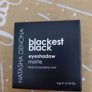 Black eyeshadow Natasha Denona